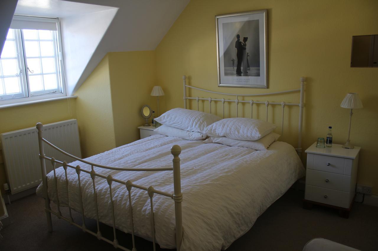 The Olde House Bed & Breakfast Дънстър Екстериор снимка